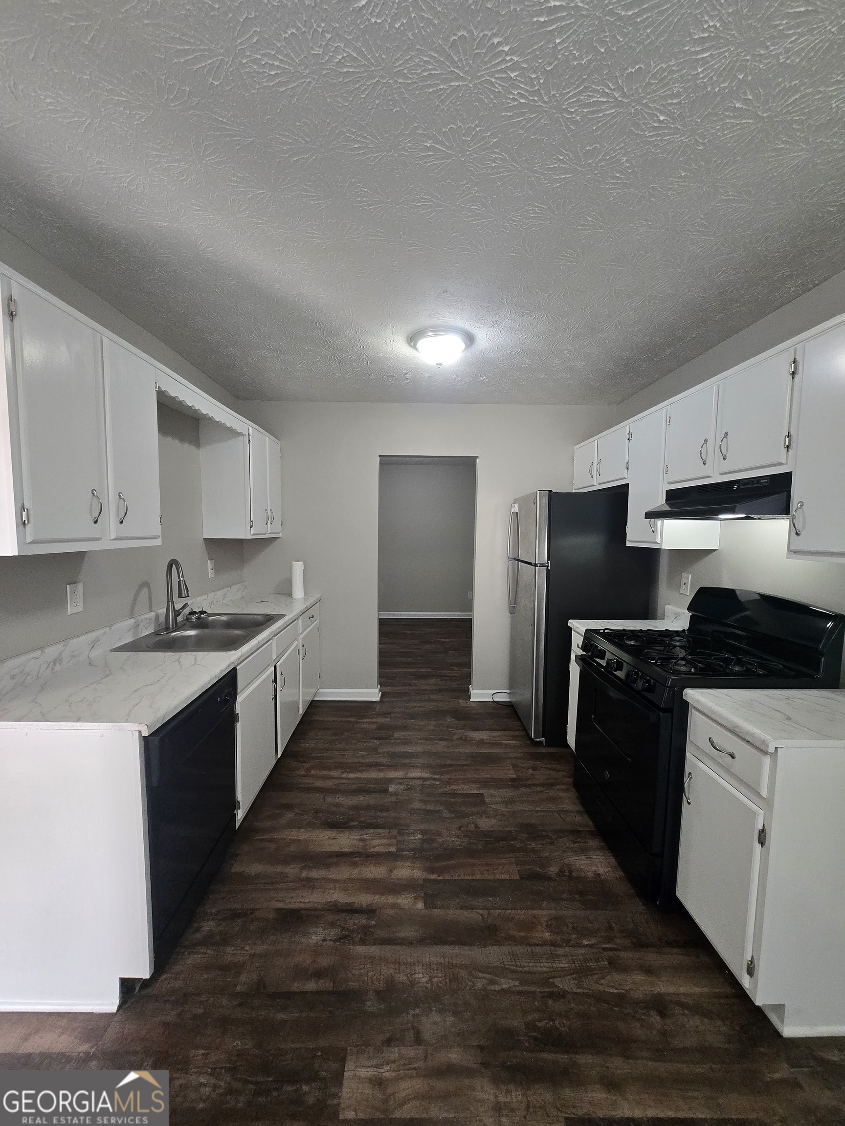 1004 Pine Tree TRL