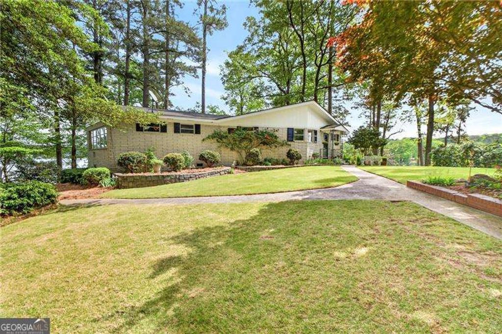 Photo of 149 Pine Bluff Trail, Jackson, GA 30233 (MLS # 10736884)