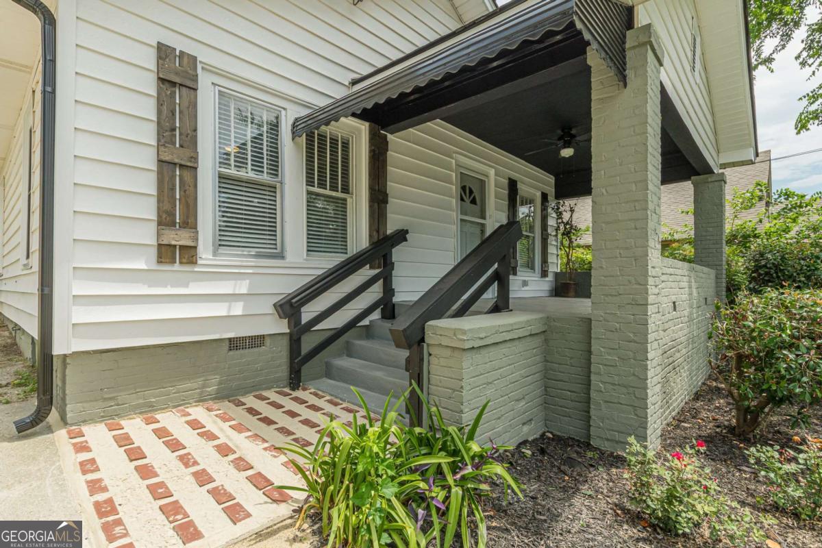 523 North AVE
