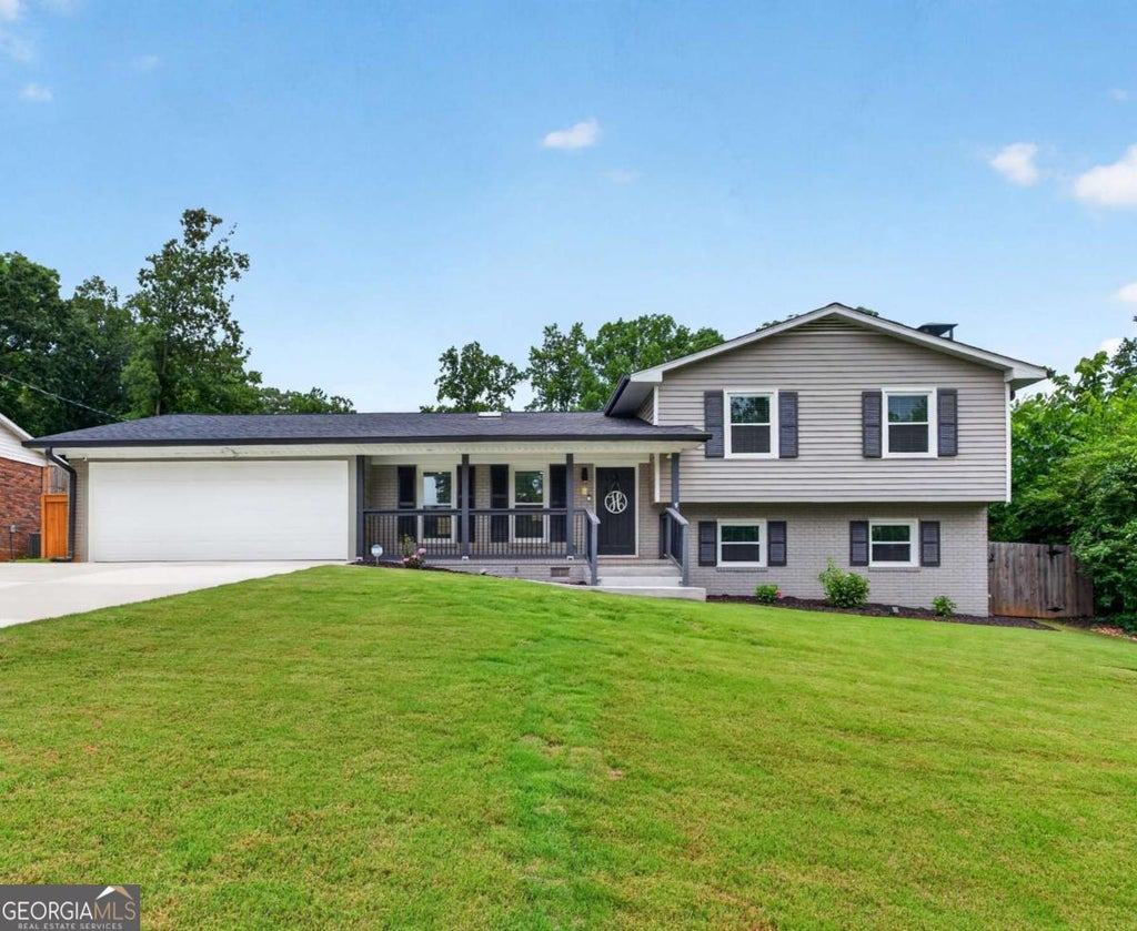 Photo of 177 Mechelle Lane, Marietta, GA 30066 (MLS # 10784128)