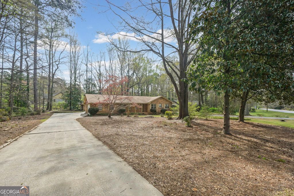 Photo of 8918 Thornton Boulevard, Jonesboro, GA 30236 (MLS # 10717772)