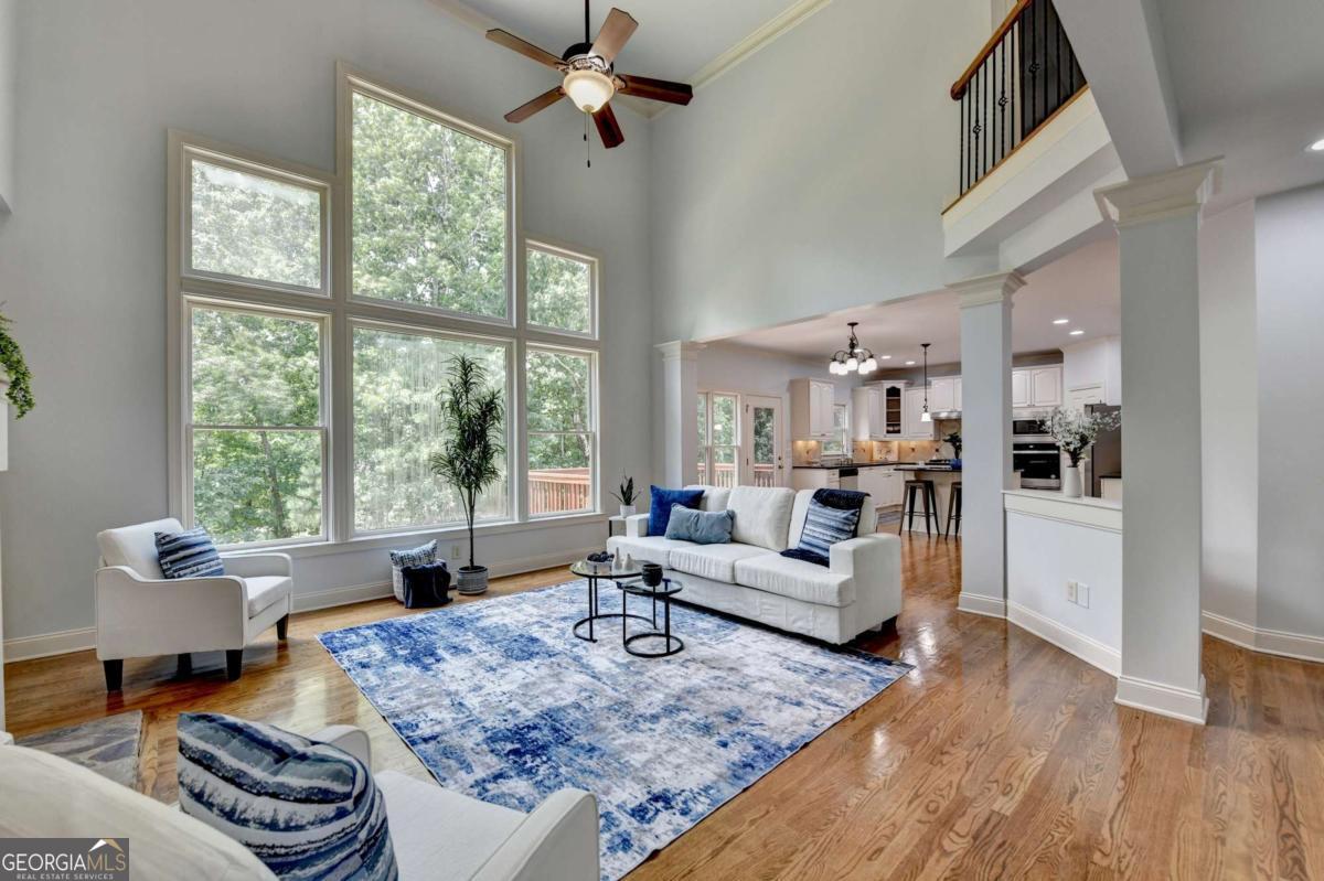 837 Village Manor PL