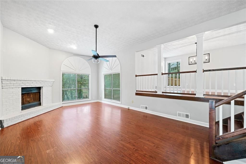 RIVER RIDGE - Residential