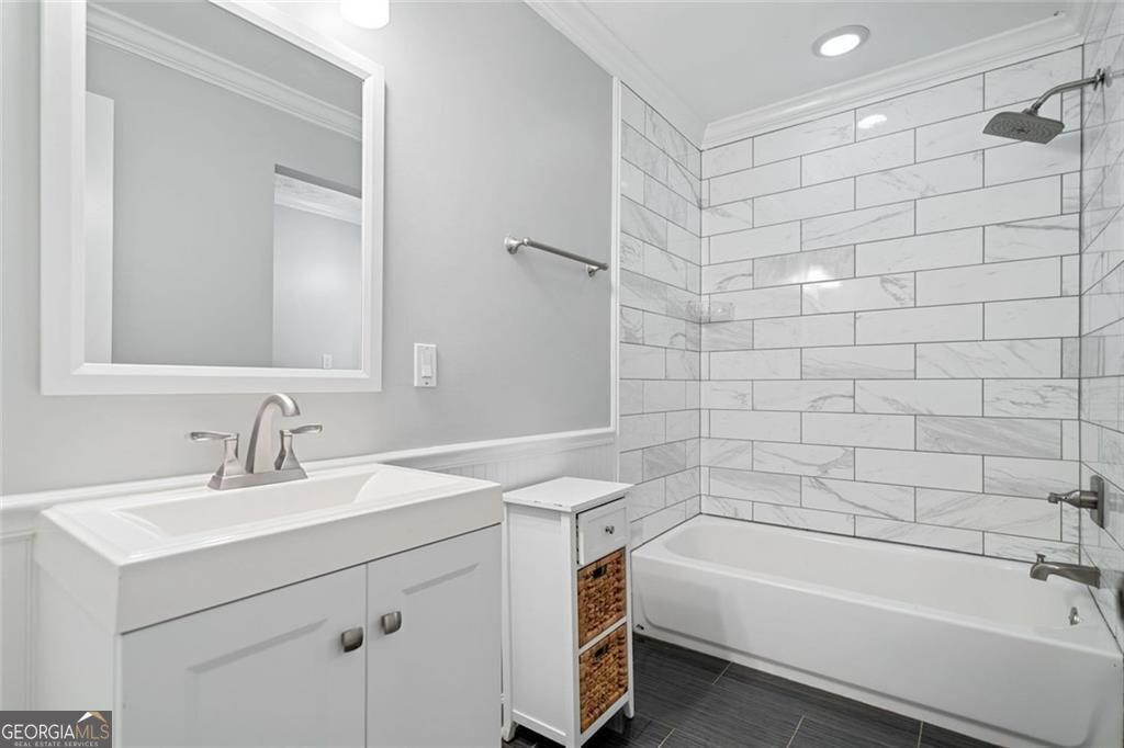 RIVER RIDGE - Residential