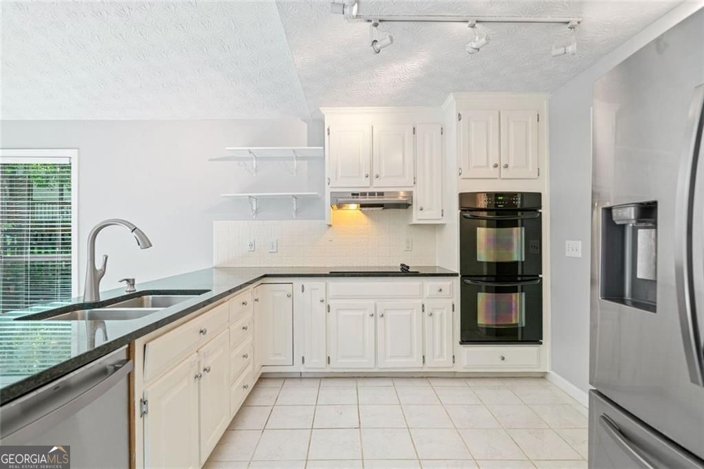 RIVER RIDGE - Residential