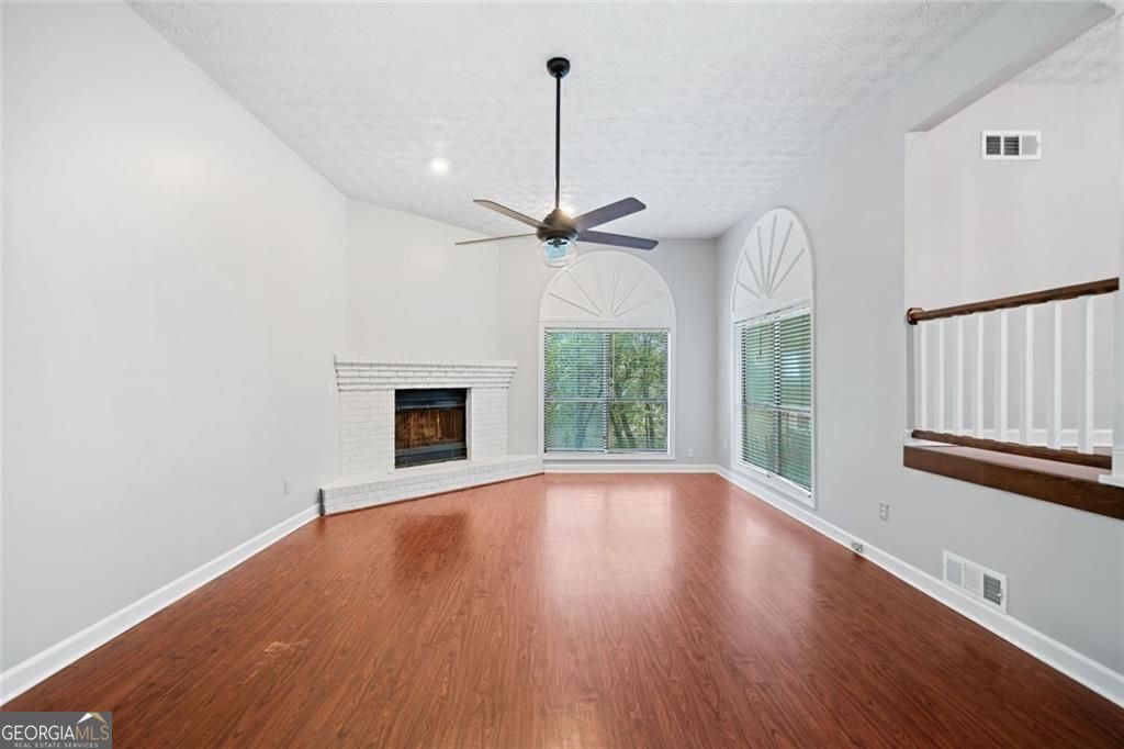 RIVER RIDGE - Residential