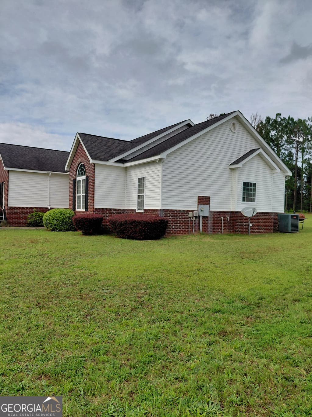 Photo of 585 Live Oak Way, Dublin, GA 31021 (MLS # 10789141)