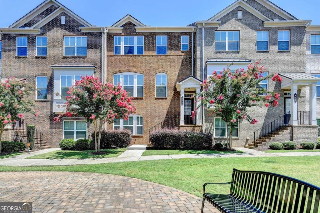 Photo of 860 Sunset Park Drive, Suwanee, GA 30024 (MLS # 10700335)