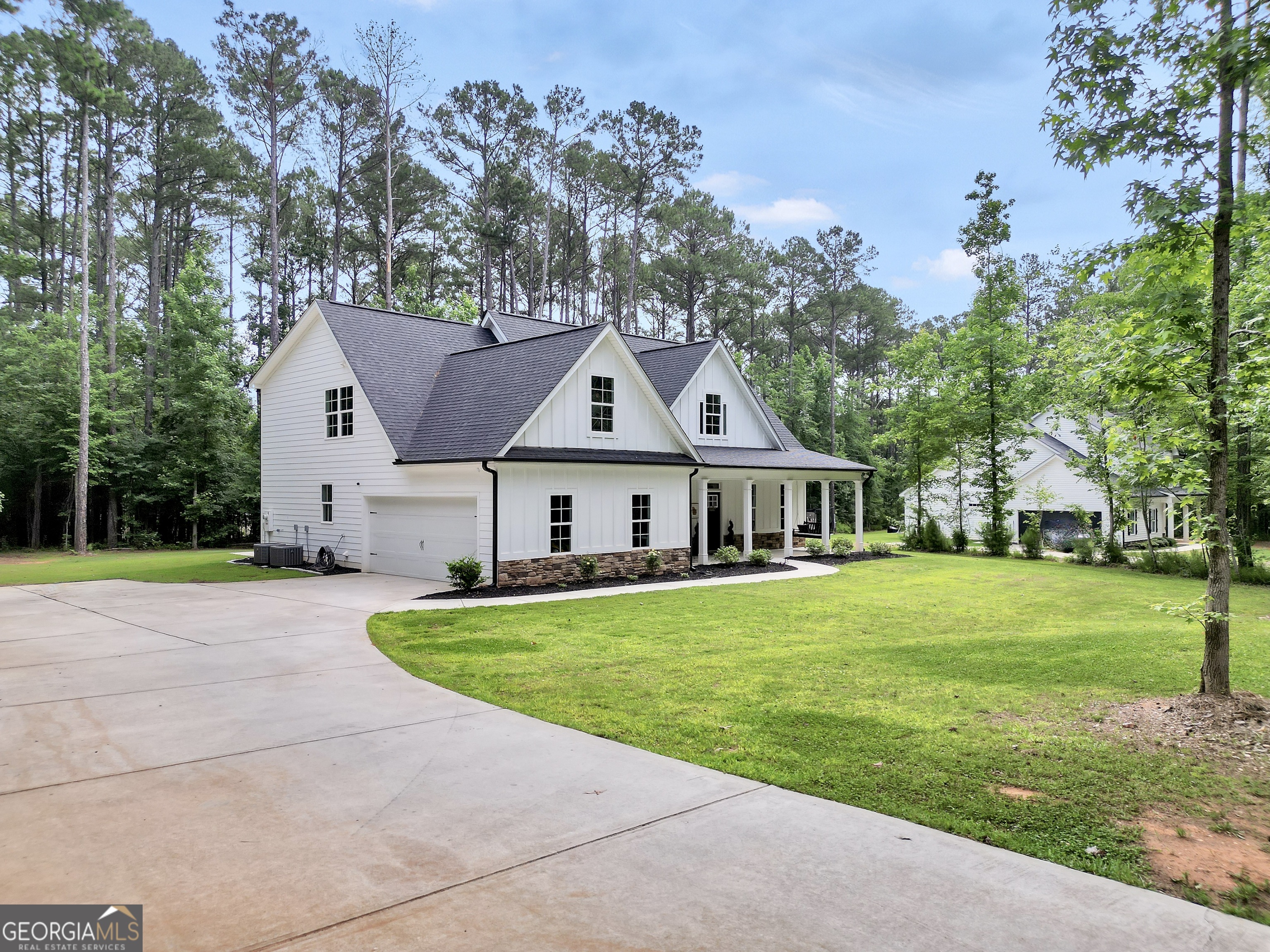 1577 Stark RD