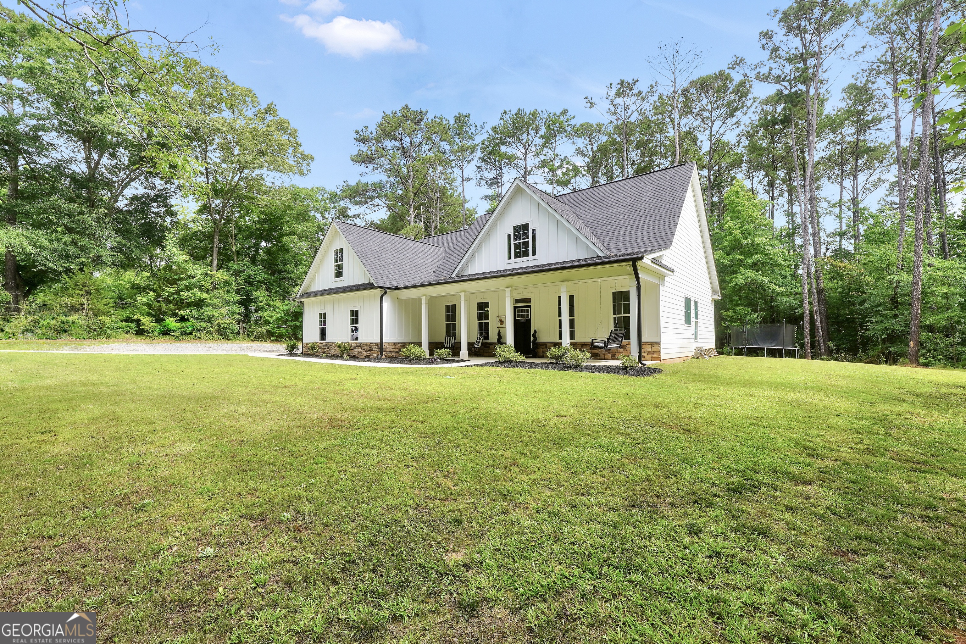 1577 Stark RD
