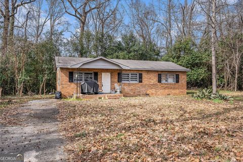 872 Perry DR Macon GA 31217