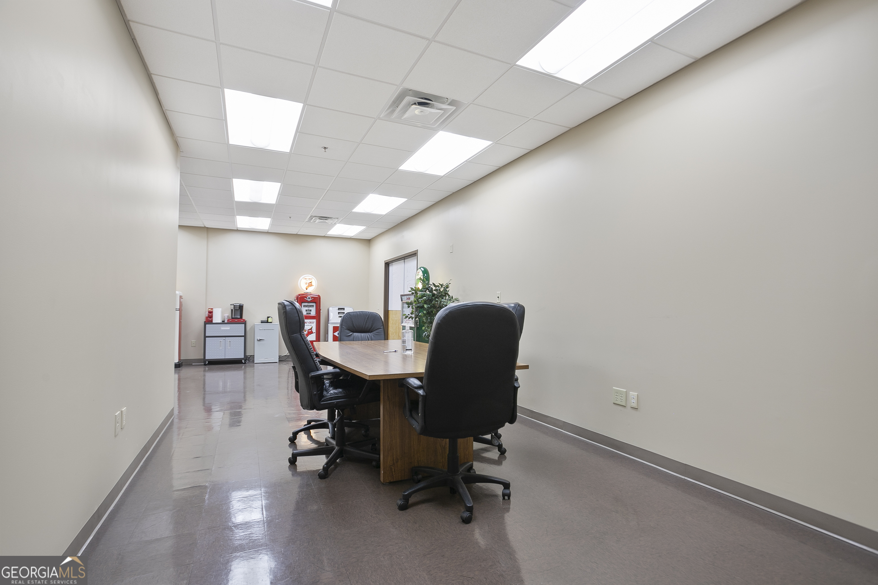 1690 Roberts BLVD 112 113