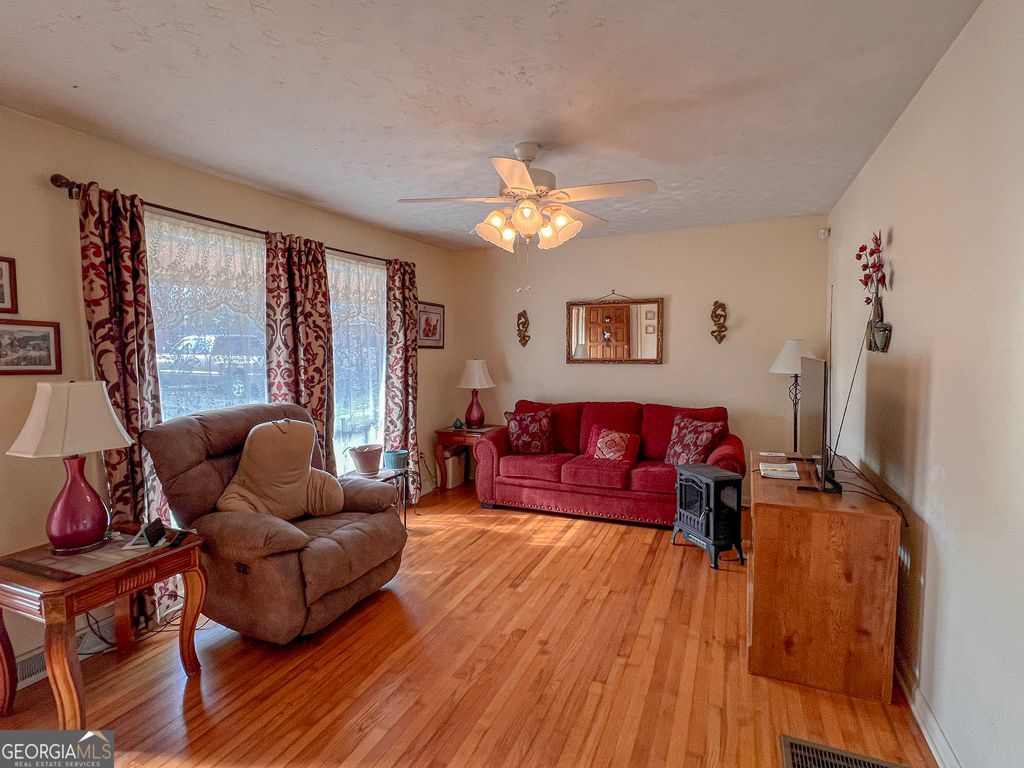 Photo of 104 Ridgedale Dr, Warner Robins, GA 31088 (MLS # 10682542)