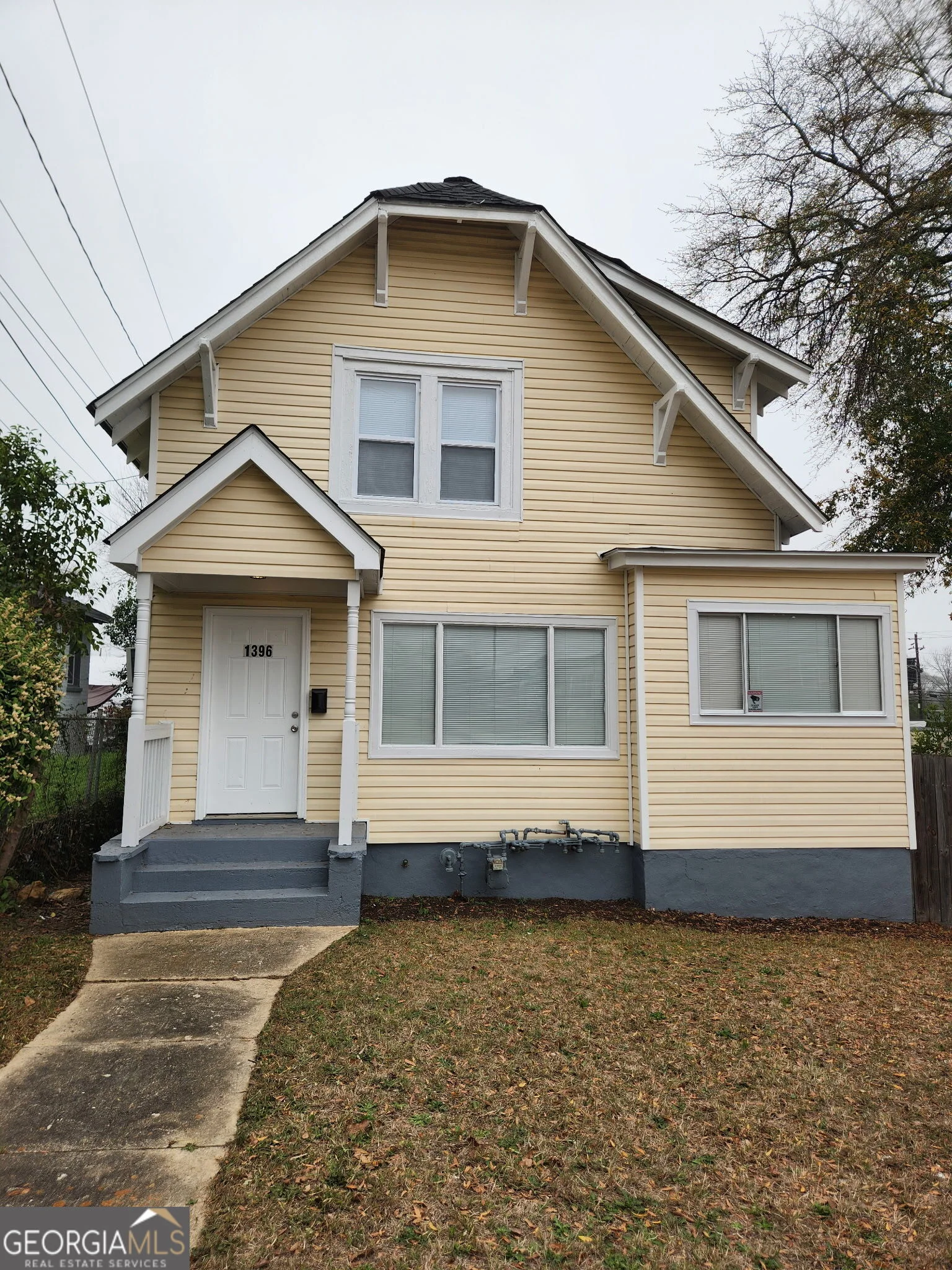1396 Courtland Avenue