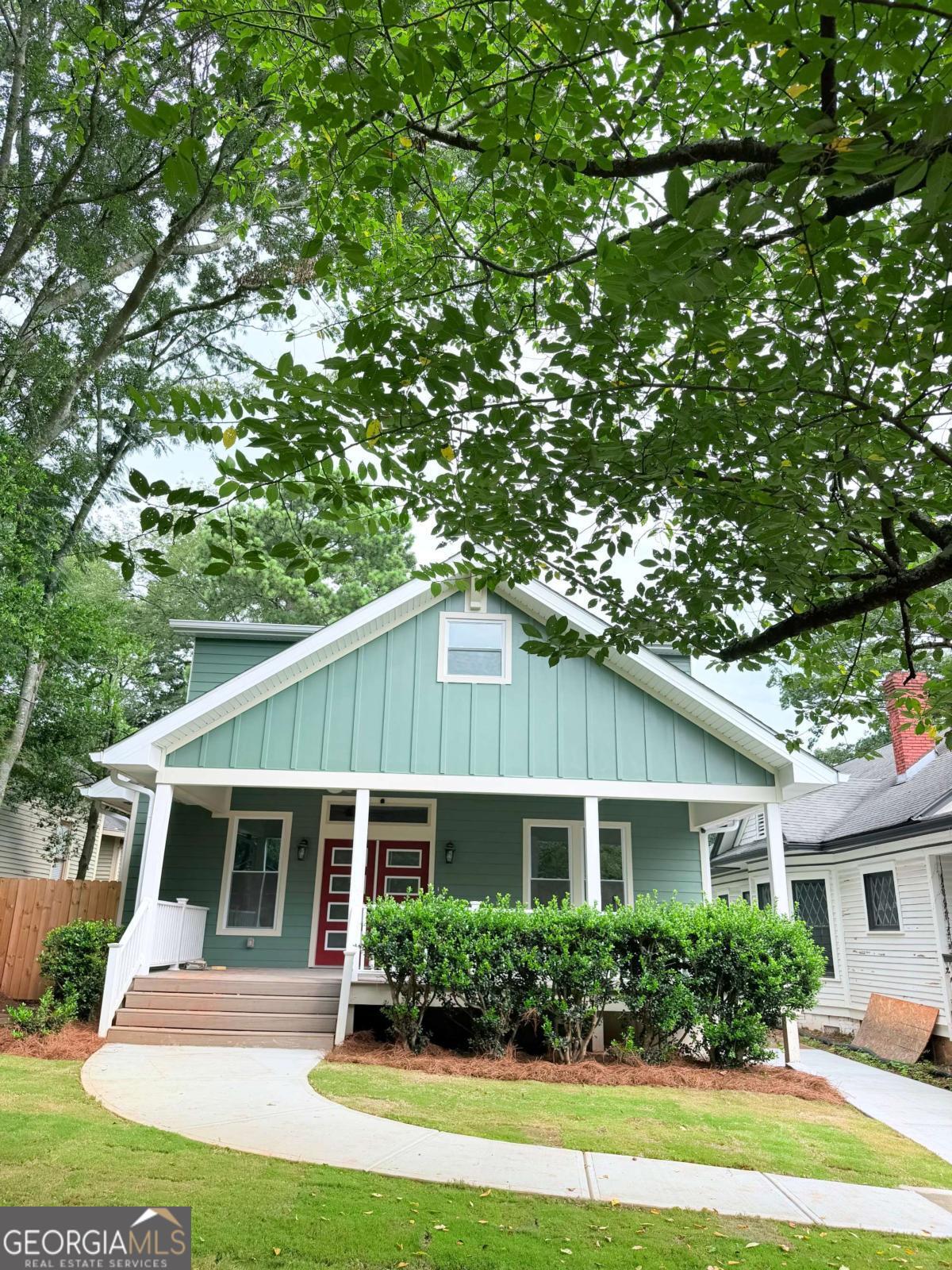 417 W Howard AVE