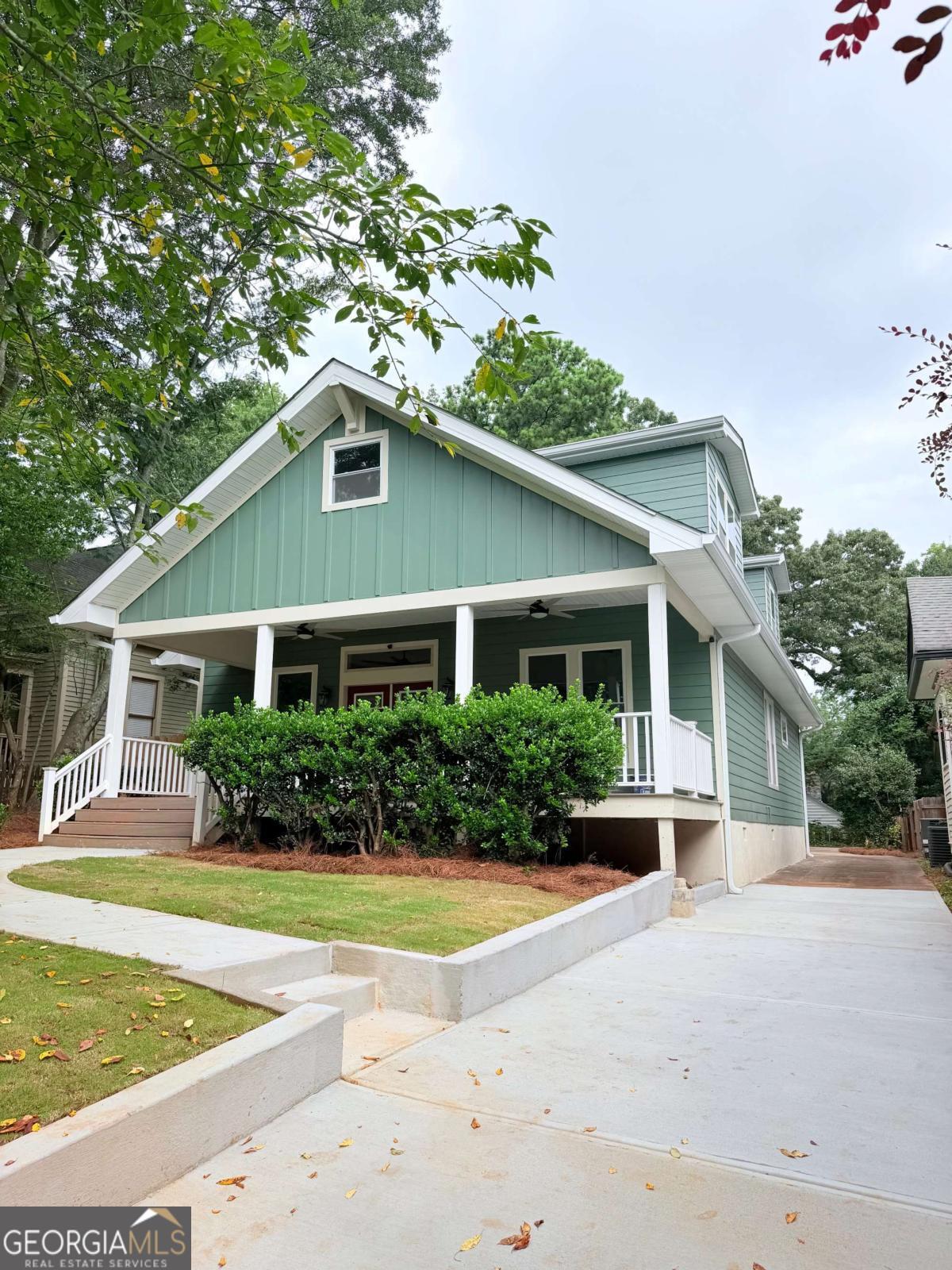 417 W Howard AVE