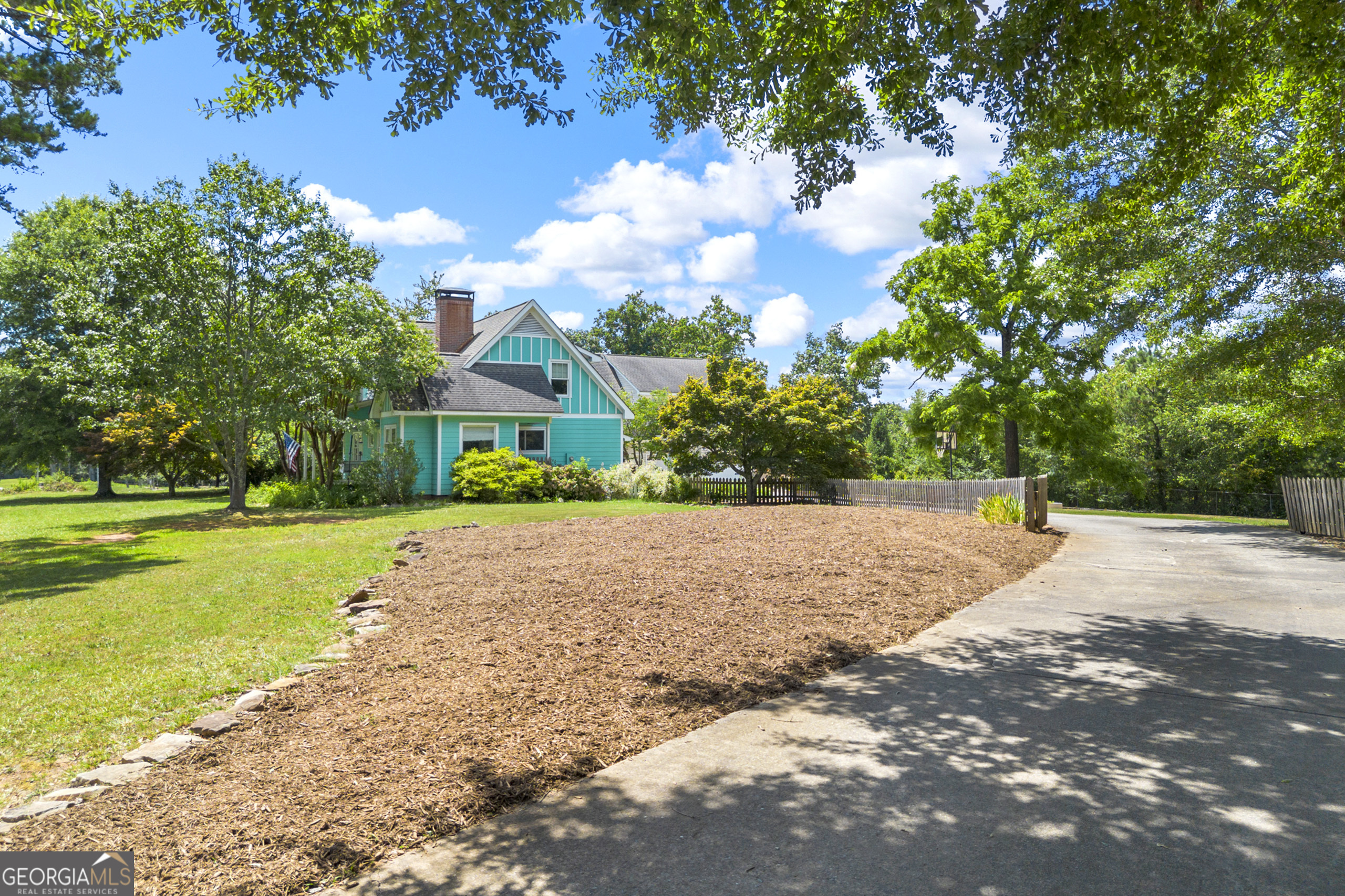 6355 Mockingbird Road RD