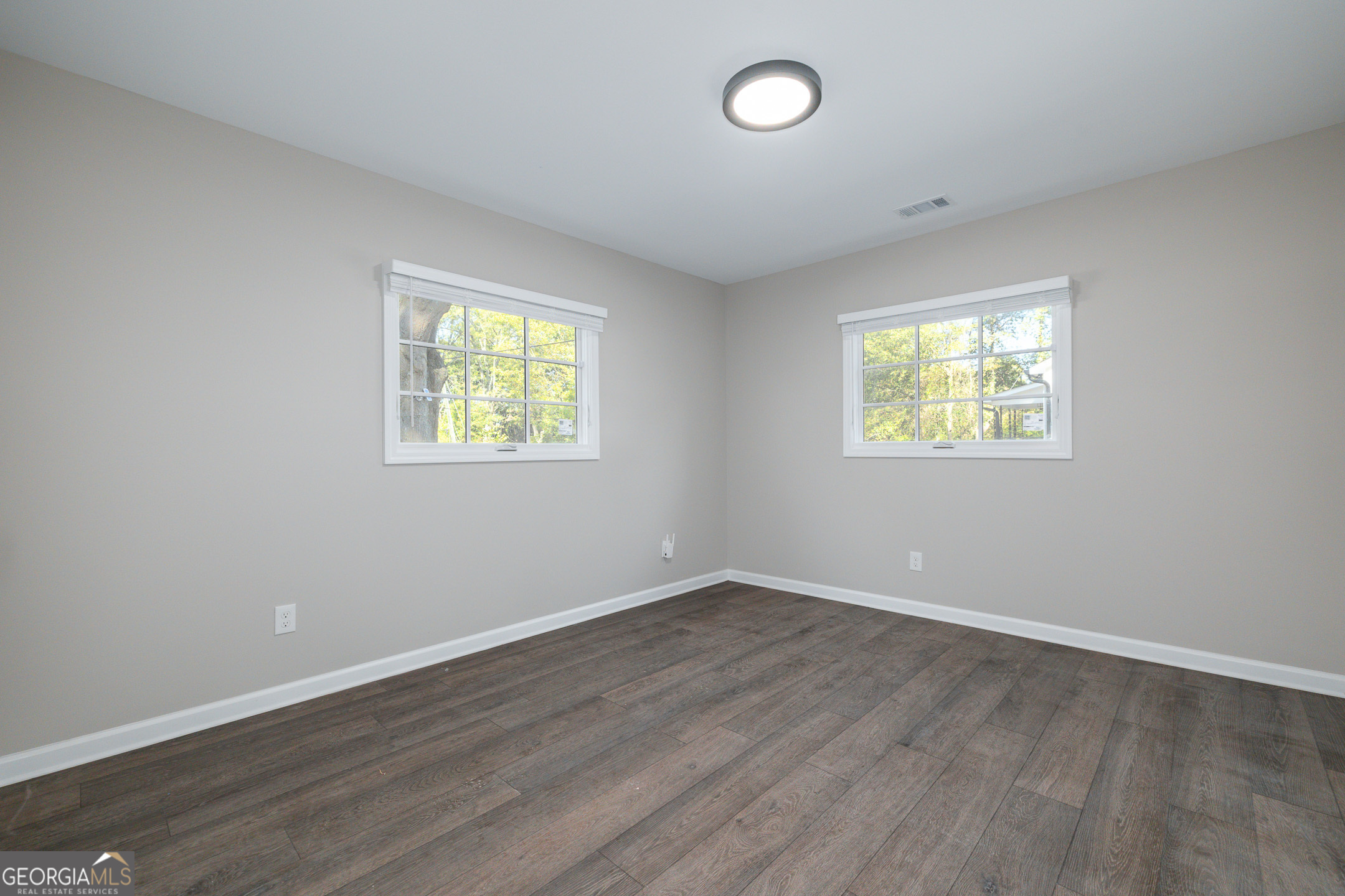 Atlanta, Georgia 30310, United States, 3 Bedrooms Bedrooms, ,2 BathroomsBathrooms,Residential,Active,37324