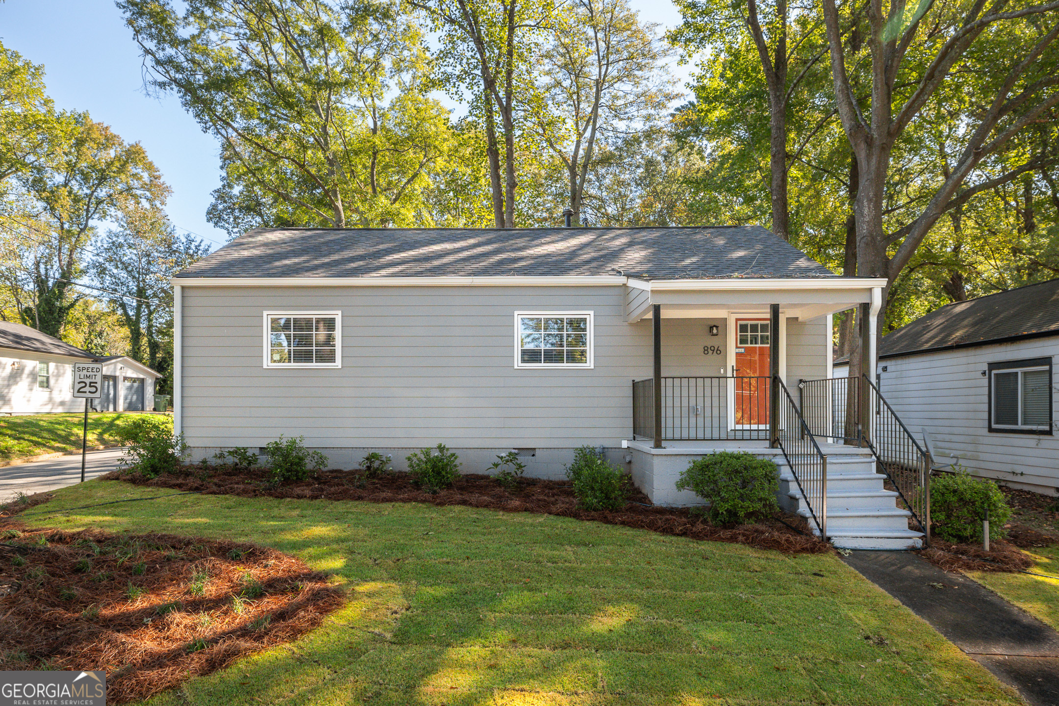 Atlanta, Georgia 30310, United States, 3 Bedrooms Bedrooms, ,2 BathroomsBathrooms,Residential,Active,37324