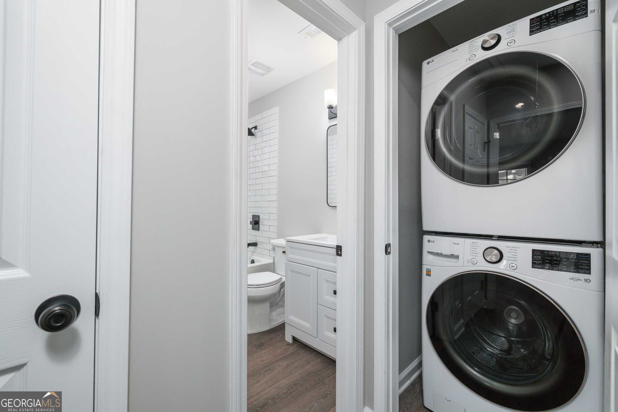 Atlanta, Georgia 30310, United States, 3 Bedrooms Bedrooms, ,2 BathroomsBathrooms,Residential,Active,37324