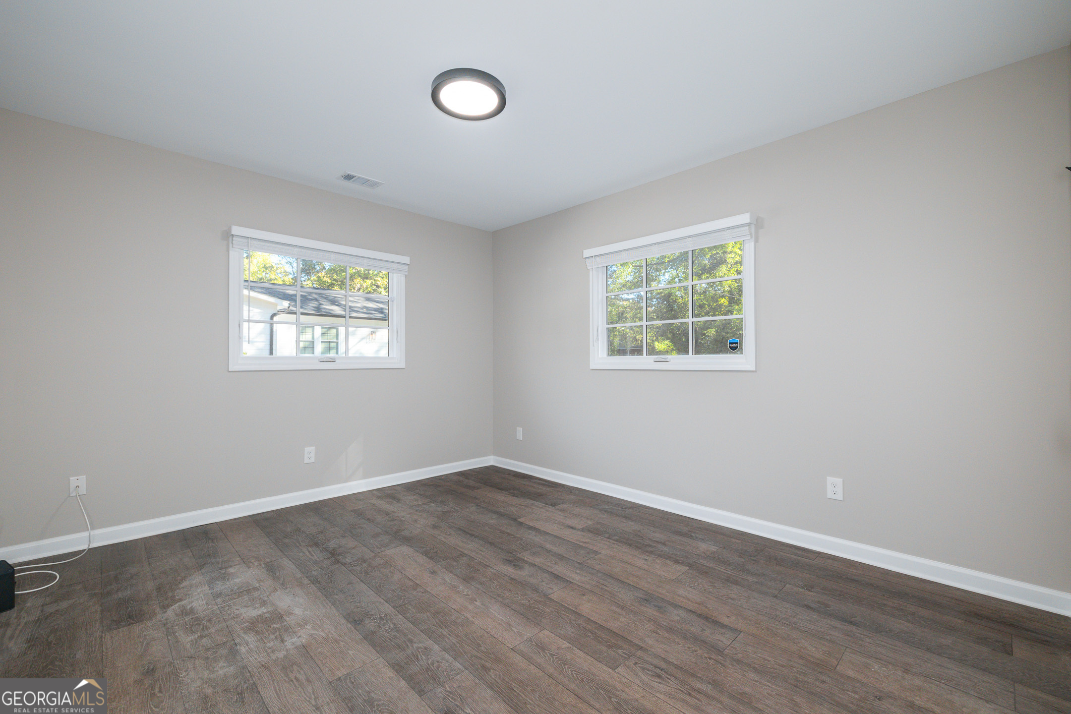 Atlanta, Georgia 30310, United States, 3 Bedrooms Bedrooms, ,2 BathroomsBathrooms,Residential,Active,37324