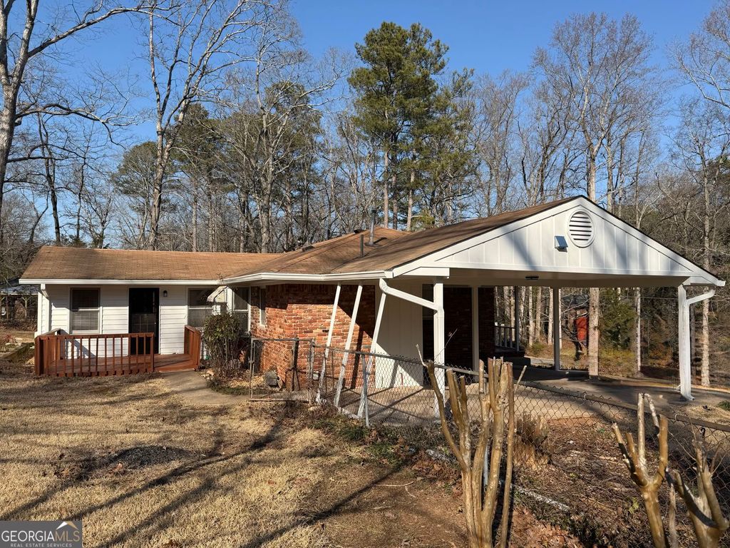 Photo of 1648 Hammond Woods Circle SW, Marietta, GA 30008 (MLS # 10692547)
