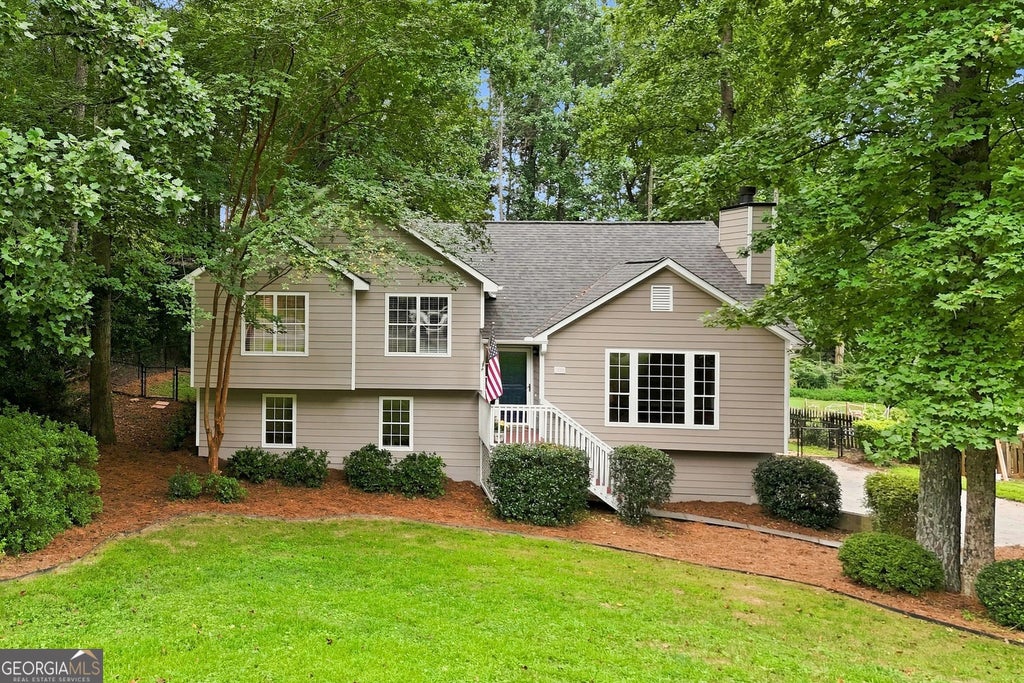 Photo of 13 Finch Court SE, Acworth, GA 30102 (MLS # 10824602)