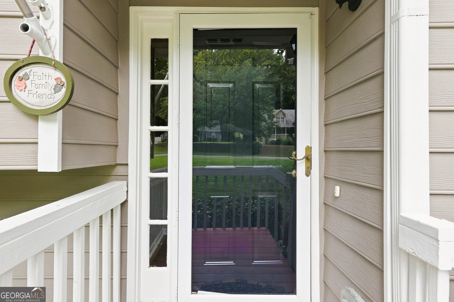 13 Finch CT SE