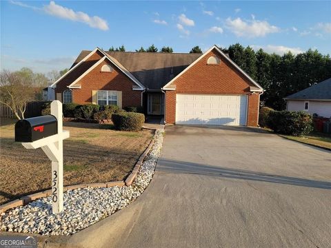 3520 Stagecoach Pass, Ellenwood, GA 30294 - #: 10712723