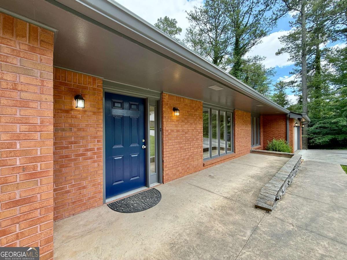 2200 Carey PL