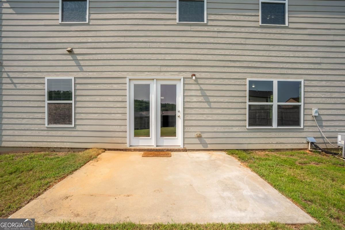 2052 Massey LN