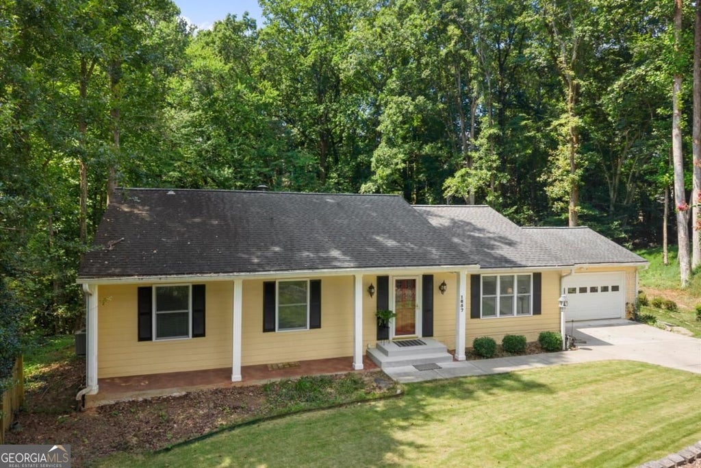 Photo of 1857 Meadowood Drive, Marietta, GA 30062 (MLS # 10841473)