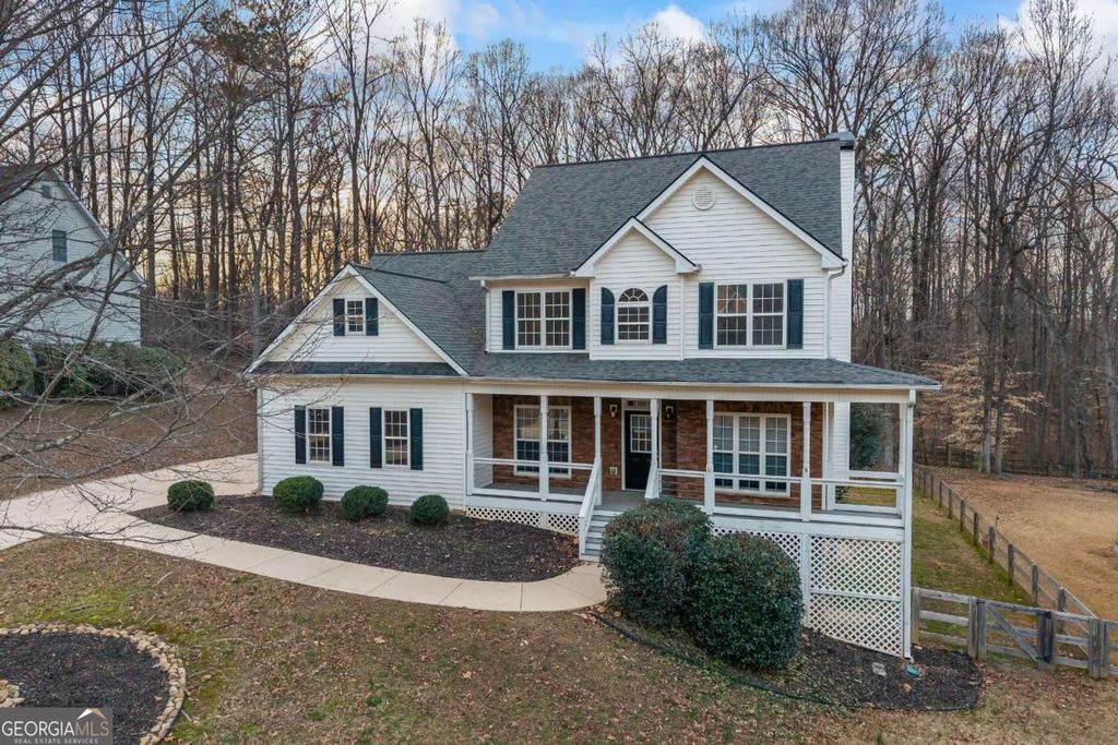 Photo of 7720 Paces Lane, Gainesville, GA 30506 (MLS # 10696373)
