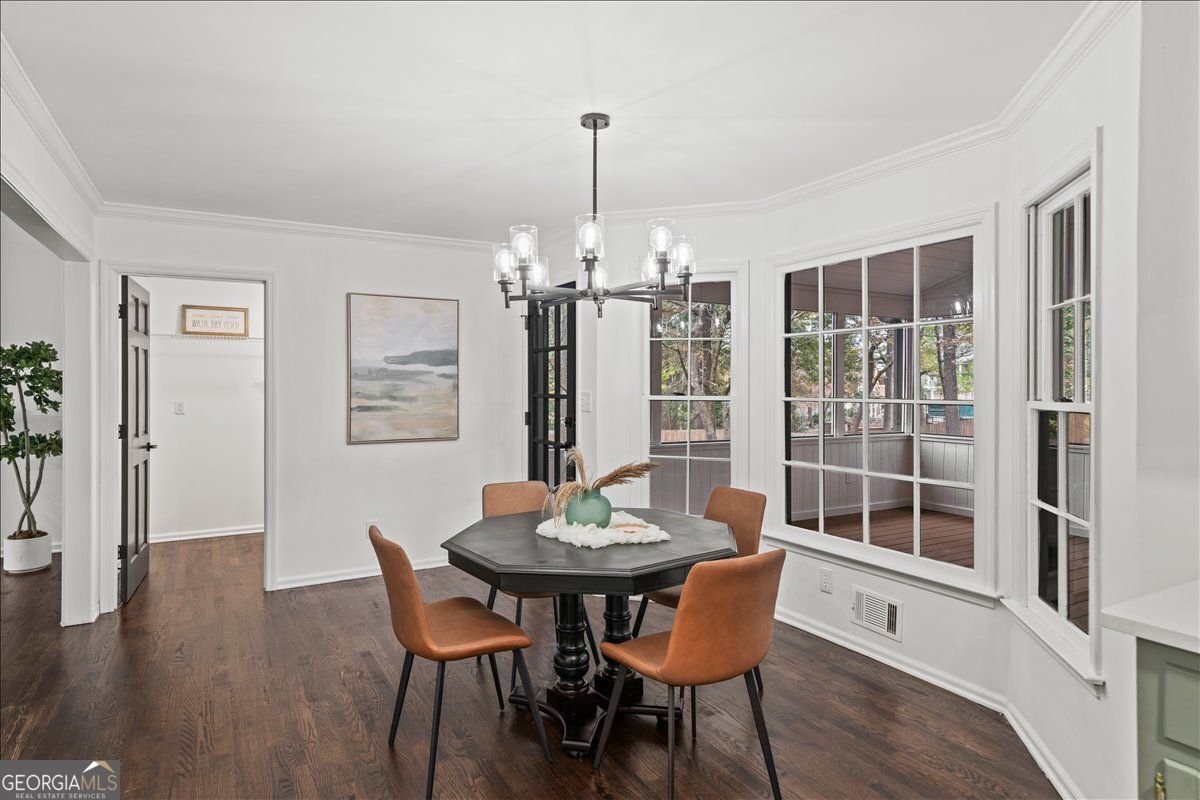 Churchill Manor - Residential