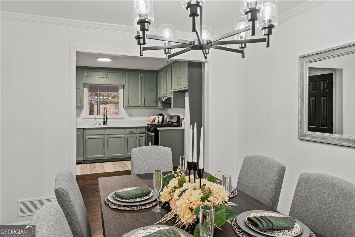 Churchill Manor - Residential