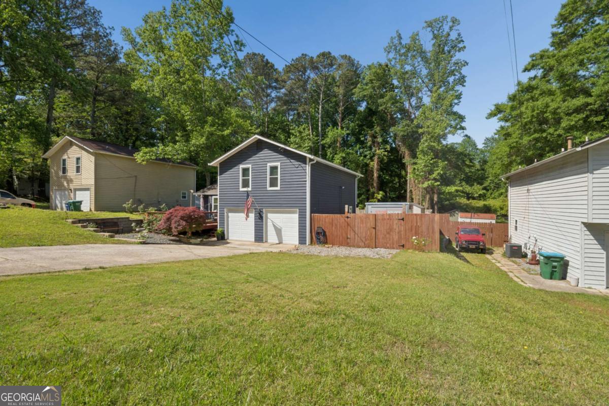 2083 Pond RD