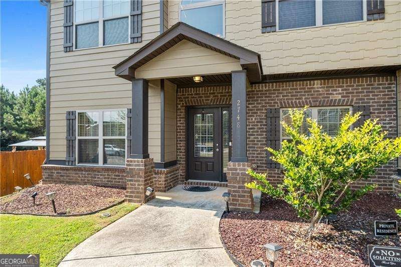 2748 Village Park DR E