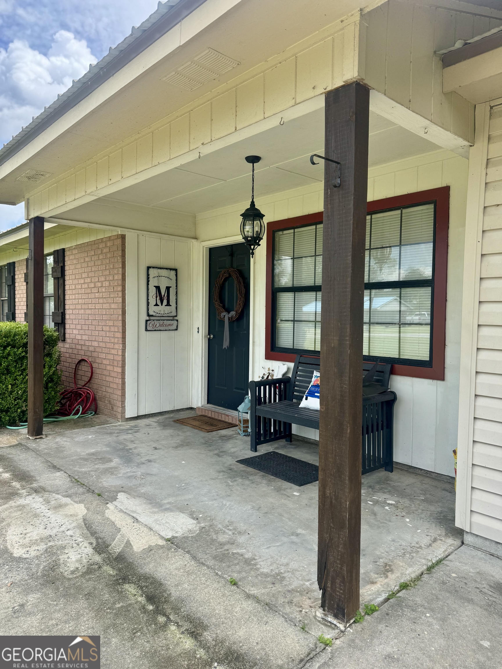 102 W Palm RD