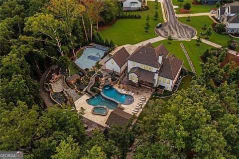 128 Creekview LN Canton GA 30115