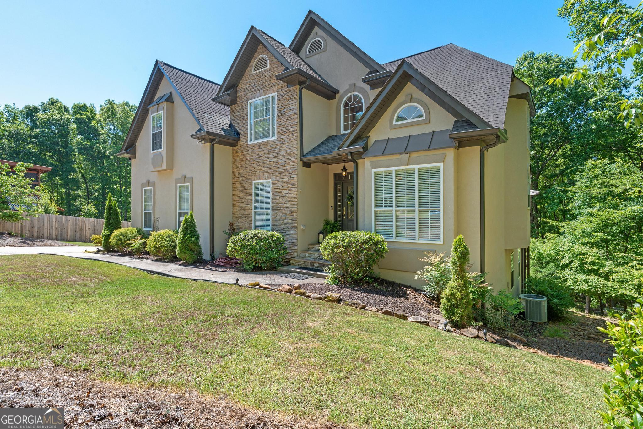 405 River Forest DR