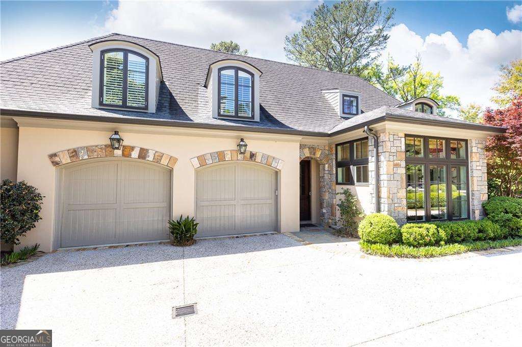 4266 Paces Ferry RD SE