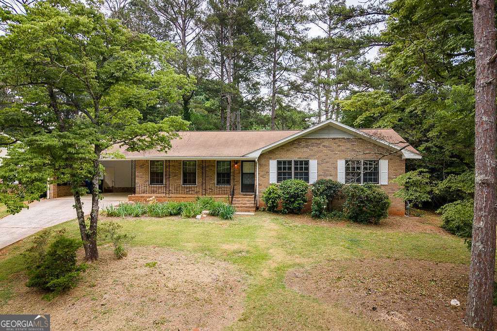 265 University CIR