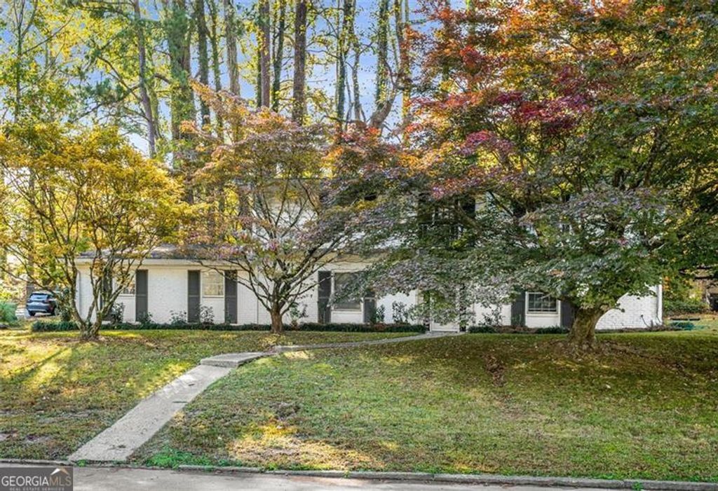 Photo of 3494 Dale Lane SW, Atlanta, GA 30331 (MLS # 10652593)