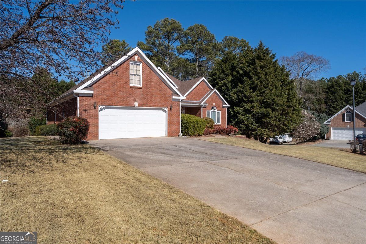 1175 Lewis Ridge CIR