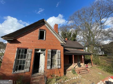 Photo of 398 New Hermitage Road NE, Rome, GA 30161 (MLS # 10702465)