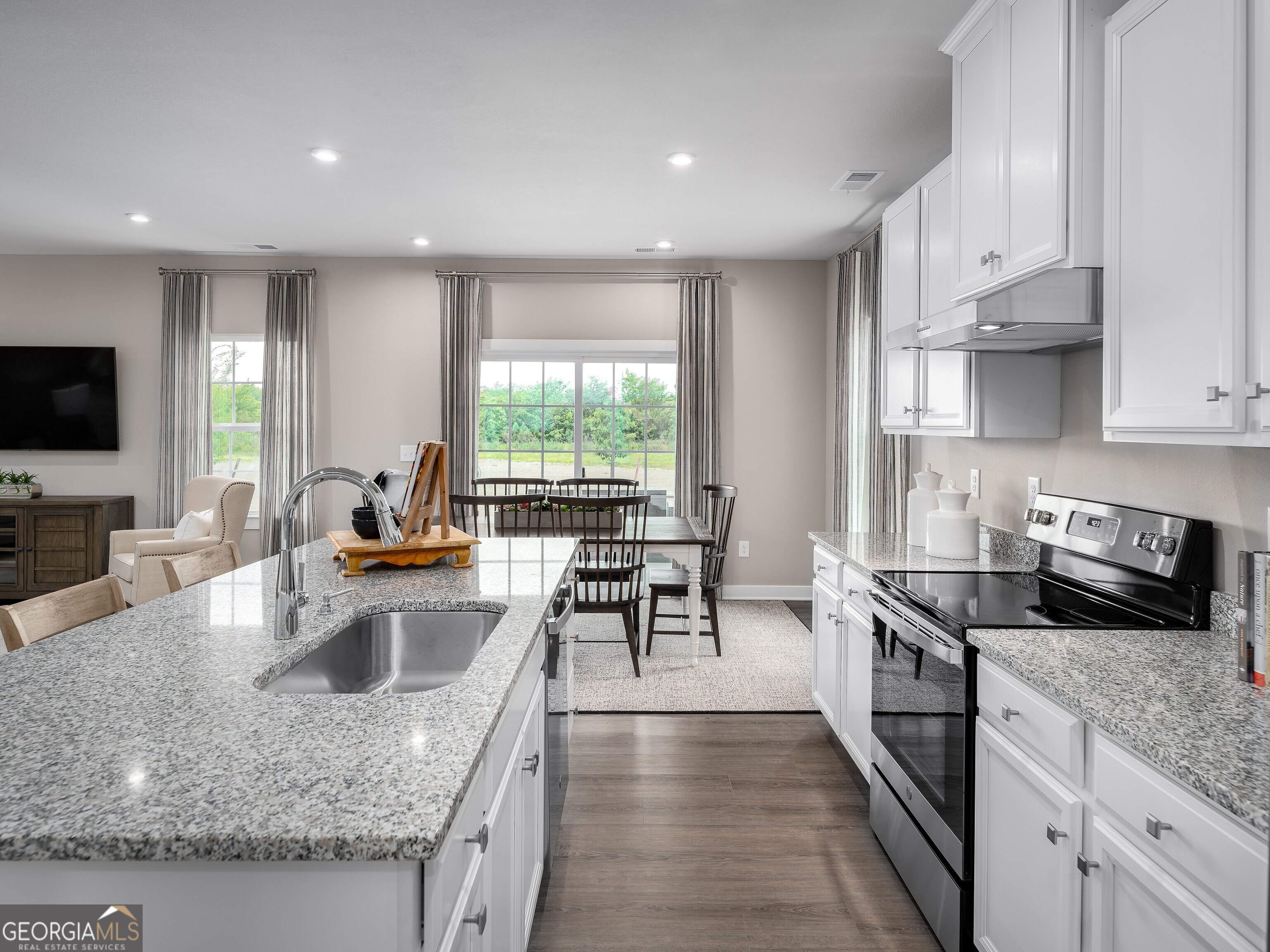 450 Flying Eagle Drive