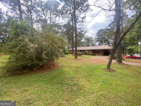 A home in Cochran