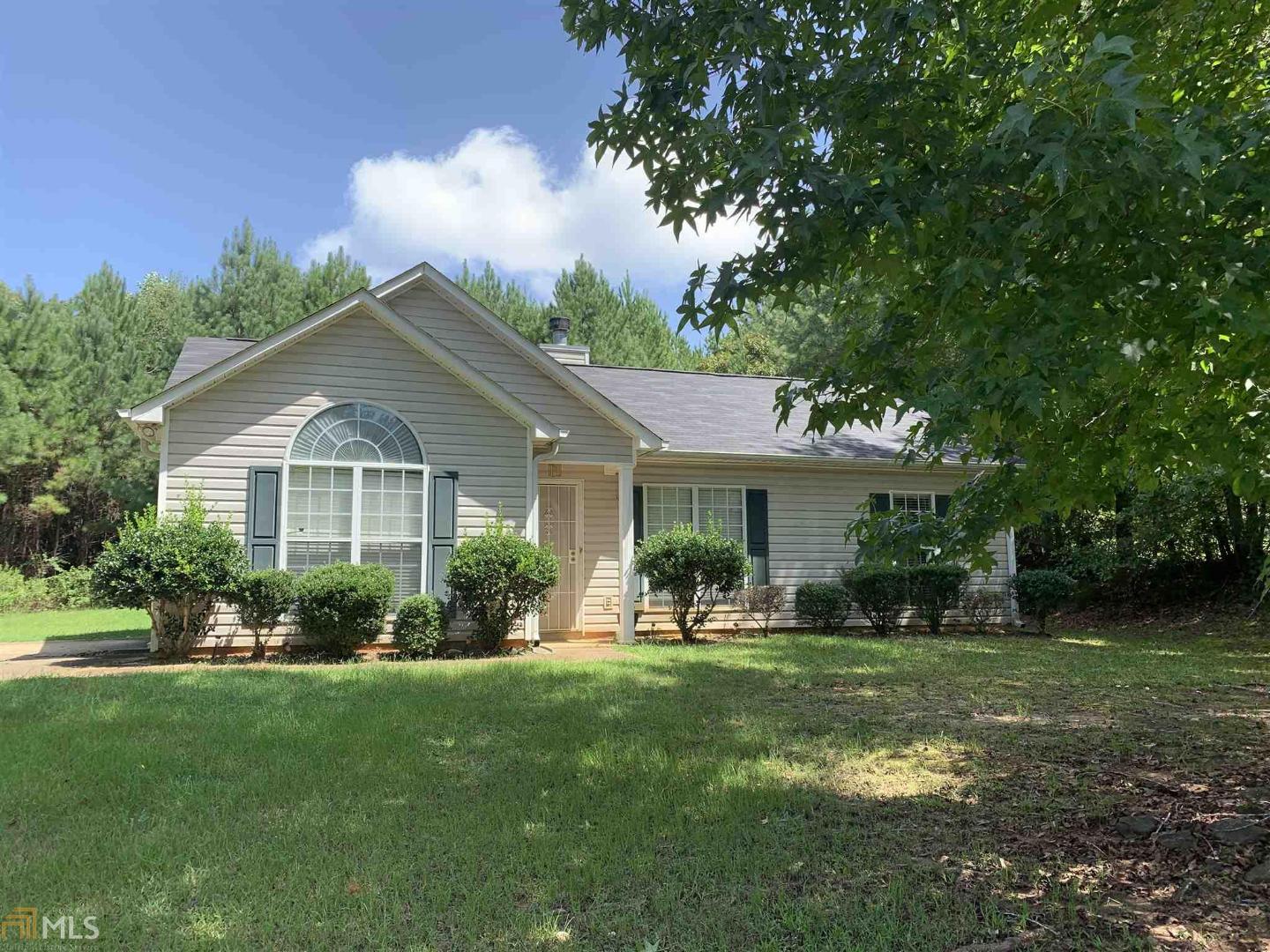 Wonderful opportunity to own this 3 bedrooms 2 bath home on a nice lot. Features family room with fireplace, spacious kitchen with ample cabinets and a large backyard. Needs some TLC. Great opportunity for a homeowner looking to customize or add to their investment portfolio.