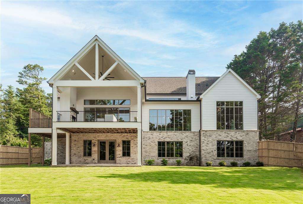 228 Thomas Circle