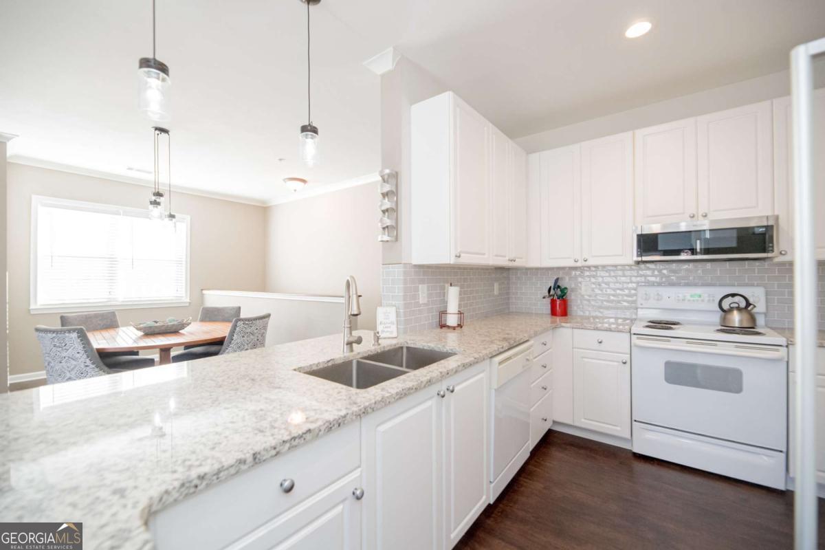 Woodlands at Webb Bridge - Residential